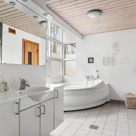 6846-hasle-rubinvej-2-hus-17 Дом отдыха *